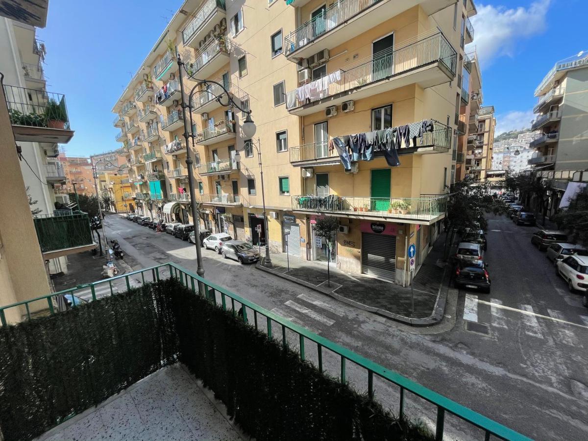 Primopiano Holiday House Salerno Exteriör bild