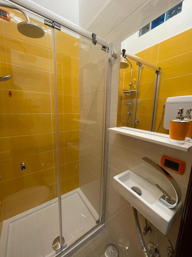 Primopiano Holiday House Salerno Exteriör bild